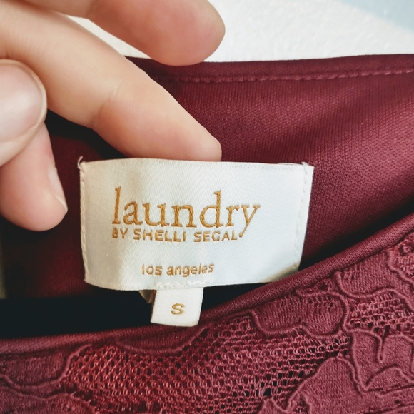 Laundry by Shelli Segal maroon cold shoulder shirt sleeve top lace and lined siz - Picture 2 of 5